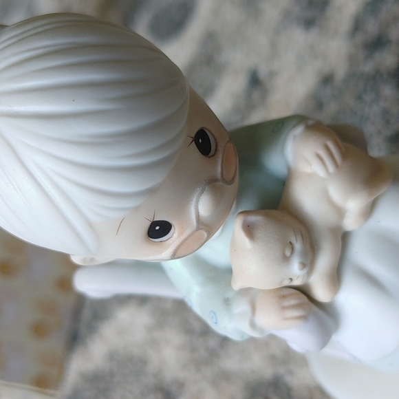 Precious Moments The Purr-fect Grandma Porcelain Figurine Collector Item… - Picture 10 of 13